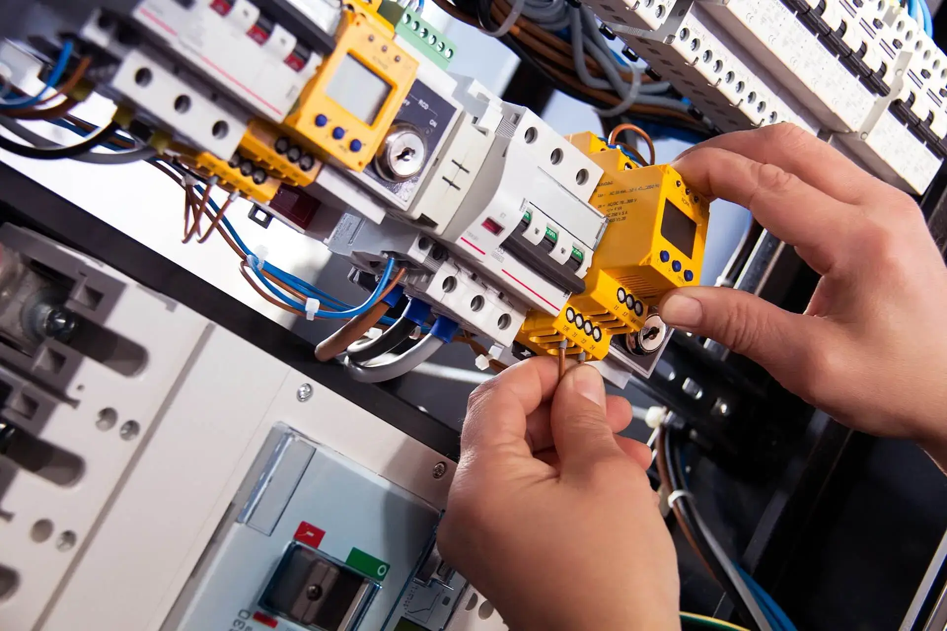 Emergency lighting Hillingdon in Hillingdon